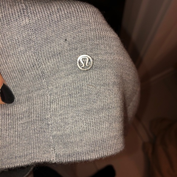 Lululemon Wrap - Picture 2 of 5